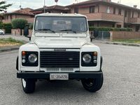 Usata Land Rover Defender 86 CV (63 kW) 1986 Bianco SUV