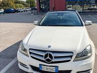 Usata Mercedes C220 AMG 170 CV (125 kW) 2011 Bianco Coupé