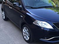 Usata Lancia Ypsilon Gold 95 CV (69 kW) 2016 Blu Utilitaria