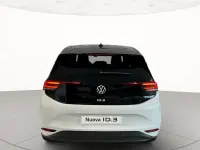 Nuova VW ID.3 Pure 125 kW (170 CV) 2026 Glacier white metallizzato nero Utilitaria
