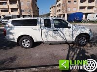 Usata Nissan Navara 190 CV (139 kW) 2010 Bianco Pick-up