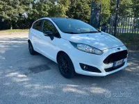 Usata Ford Fiesta 75 CV (55 kW) 2017 Bianco Utilitaria