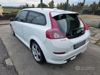 Usata Volvo C30 R-Design 114 CV (83 kW) 2011 Bianco Utilitaria