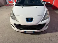 Usata Peugeot 207 Active 95 CV (69 kW) 2011 Bianco Utilitaria