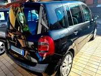 Usata Renault Modus 75 CV (55 kW) 2011 Nero Monovolume