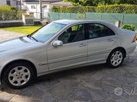 Usata Mercedes C200 Elegance 192 CV (141 kW) 2004 Grigio Berlina