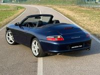 Usata Porsche 911 Carrera 4 Cabriolet 320 CV (235 kW) 2002 Blu Cabrio