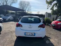 Käytetty Opel Astra Cosmo 110 HP (80 kW) 2011 Valkoinen Sedan