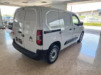 Usata Citroën Berlingo 100 CV (73 kW) 2023 Bianco Monovolume