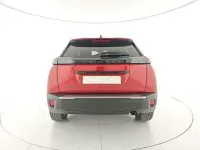 Usado Peugeot 2008 Allure 101 HP (74 kW) 2025 Vermelho SUV