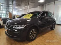 Usata VW Tiguan Life 131 CV (96 kW) 2022 Urano grey / pastello SUV