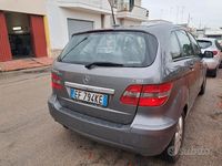 Usata Mercedes B180 2011 Grigio Monovolume