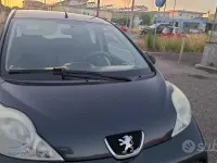 Usata Peugeot 107 68 CV (50 kW) 2010 Grigio Utilitaria