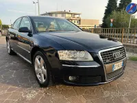 Usata Audi A8 275 CV (202 kW) 2004 Bluazzurro Berlina