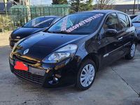 Usata Renault Clio II Dynamique 75 CV (55 kW) 2011 Nero Berlina