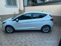 Usata Ford Fiesta 86 CV (63 kW) 2018 Bianco Utilitaria