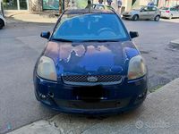 Usata Ford Fiesta 75 CV (55 kW) 2006 Blu Utilitaria