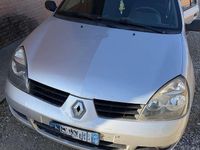 Gebraucht Renault Clio II 58 PS (42 kW) 2009 Limousine