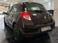 Usata Renault Clio III Luxe 75 CV (55 kW) 2009 Lucido Berlina