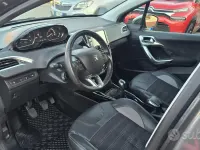Usata Peugeot 2008 99 CV (72 kW) 2015 Grigio SUV
