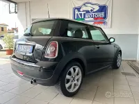 Usata Mini Cooper 122 CV (89 kW) 2010 Nero Utilitaria