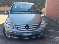 Usata Mercedes B200 2007 Grigio Monovolume