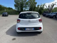 Usata Hyundai i10 Style 87 CV (63 kW) 2017 Grigio Utilitaria