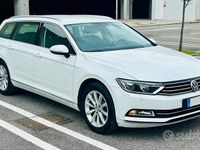 Usata VW Passat 200 CV (147 kW) 2022 Bianco Station wagon