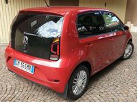 Usata VW up! Move 65 CV (47 kW) 2023 Kings red met Utilitaria