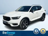 Usata Volvo XC40 Momentum 190 CV (139 kW) 2019 Bianco pastello SUV