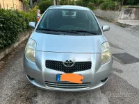 Usata Toyota Yaris Luna 86 CV (63 kW) 2007 Grigio Utilitaria