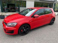 Używany VW Golf VII GTI 230 KM (169 kW) 2015 Czerwony Sedan/Limuzyna