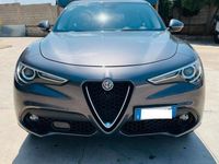 Usata Alfa Romeo Stelvio Business 180 CV (132 kW) 2018 Grigio SUV
