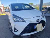 Usata Toyota Yaris Lounge 90 CV (66 kW) 2017 Bianco Berlina