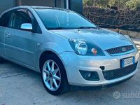 Usata Ford Fiesta 2007 Grigio Berlina