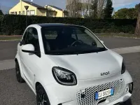 Usata Smart ForTwo Coupé Pure 41 kW (56 CV) 2022 Bianco Utilitaria