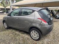 Usata Lancia Ypsilon Gold 85 CV (62 kW) 2013 Grigio Utilitaria