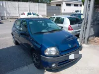 Usata Renault Clio 75 CV (55 kW) 1999 Bluazzurro Berlina