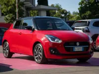 Usata Suzuki Swift 83 CV (61 kW) 2023 Rosso Utilitaria
