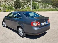 Usata VW Jetta 105 CV (77 kW) 2007 Grigio Berlina