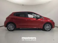 Usata Peugeot 208 Style 82 CV (60 kW) 2018 Rossa Utilitaria