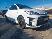 Usata Toyota Yaris 261 CV (191 kW) 2022 Bianco Berlina
