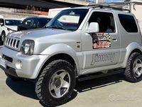 Usata Suzuki Jimny 82 CV (60 kW) 2002 Grigio SUV