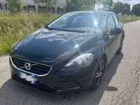 Usata Volvo V40 Summum 114 CV (83 kW) 2014 Nero Berlina