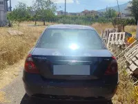 Usata Ford Mondeo 131 CV (96 kW) 2004 Blu Berlina