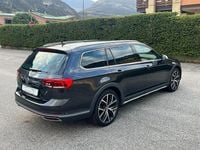 Usata VW Passat Alltrack 200 CV (147 kW) 2022 Grigio Station wagon