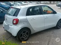 Usata Smart ForFour 71 CV (52 kW) 2015 Bianco Utilitaria