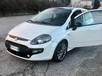 Usata Fiat Grande Punto Sport 90 CV (66 kW) 2010 Bianco Utilitaria