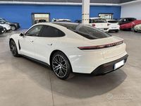 Usata Porsche Taycan 119 kW (163 CV) 2021 Bianco pastello Berlina