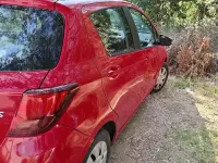 Usata Toyota Yaris 65 CV (47 kW) 2016 Rosso Utilitaria